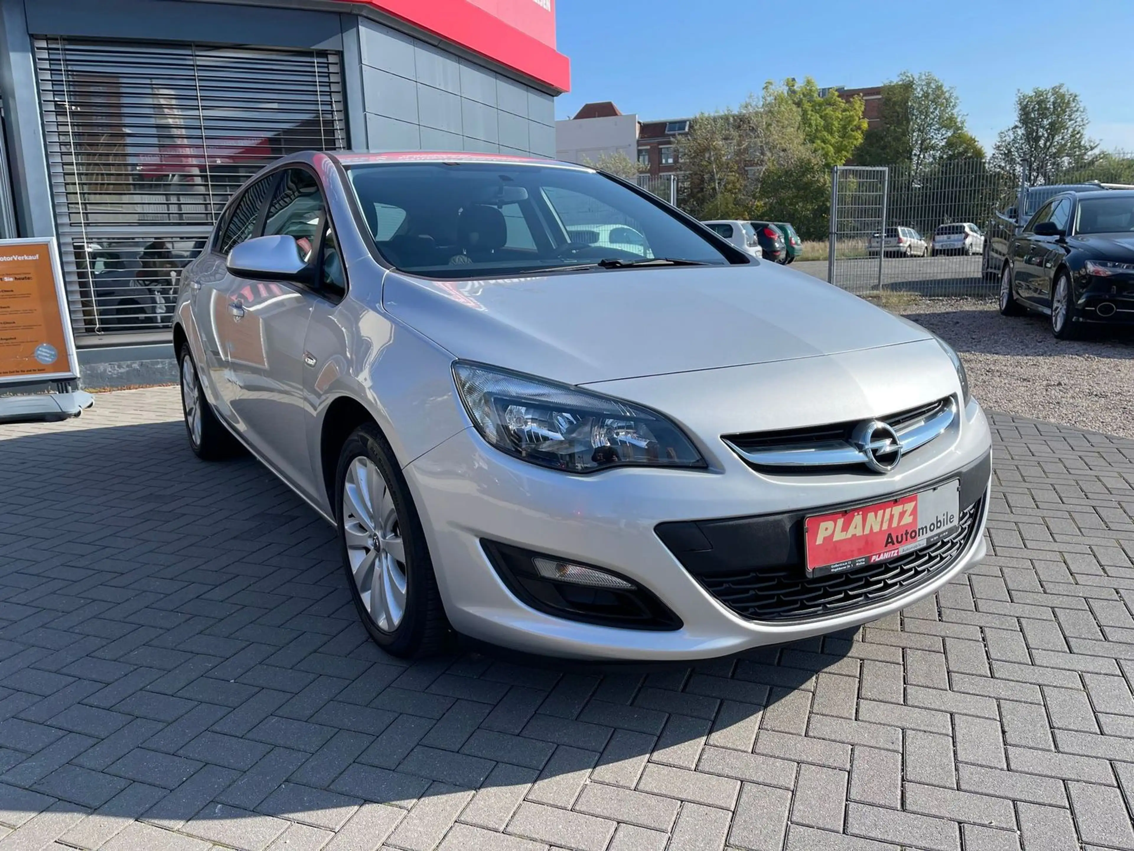 Opel Astra Active/Tempomat/PDC/Navi — photo 3