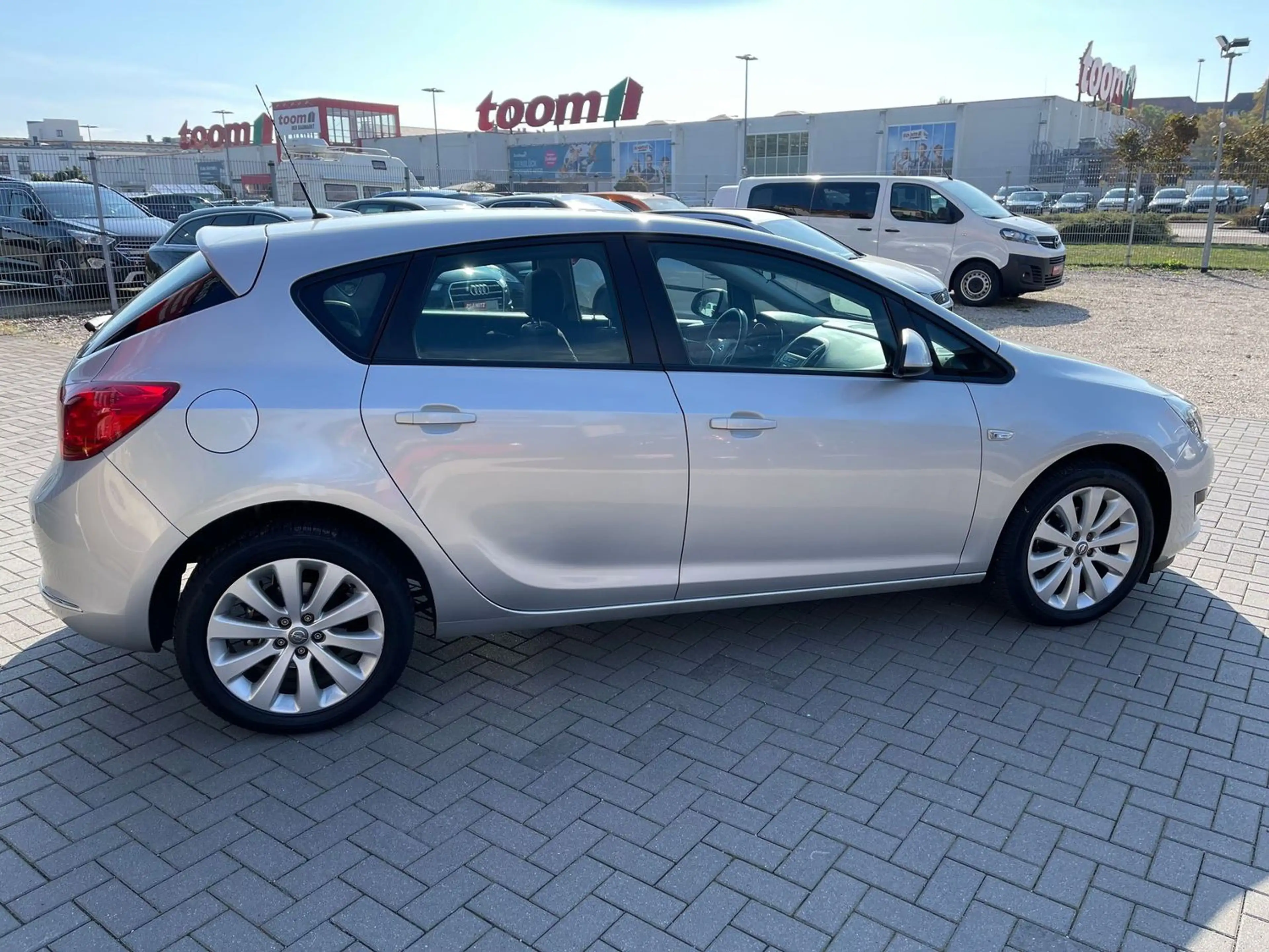 Opel Astra Active/Tempomat/PDC/Navi — photo 4