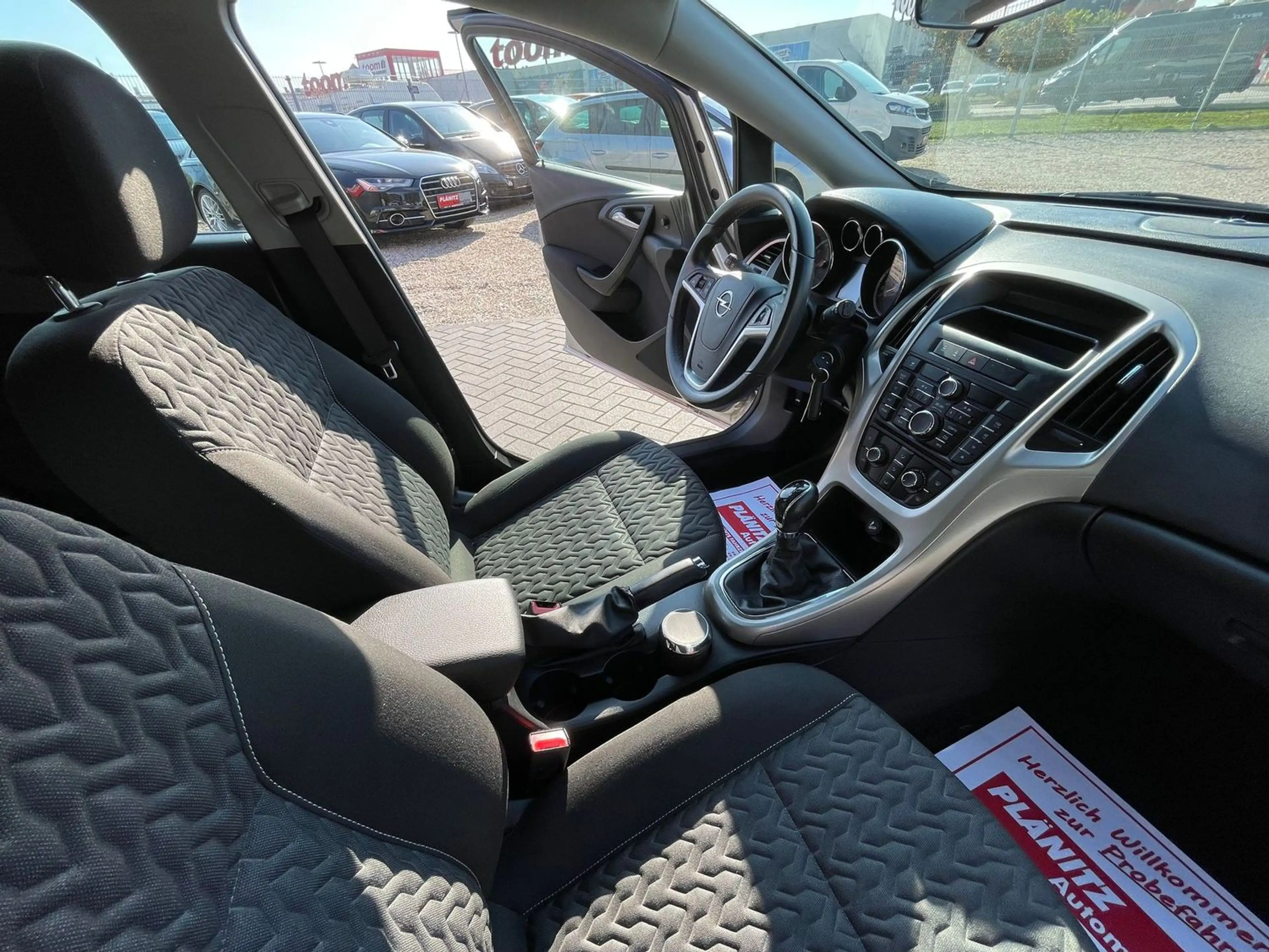 Opel Astra Active/Tempomat/PDC/Navi — photo 10