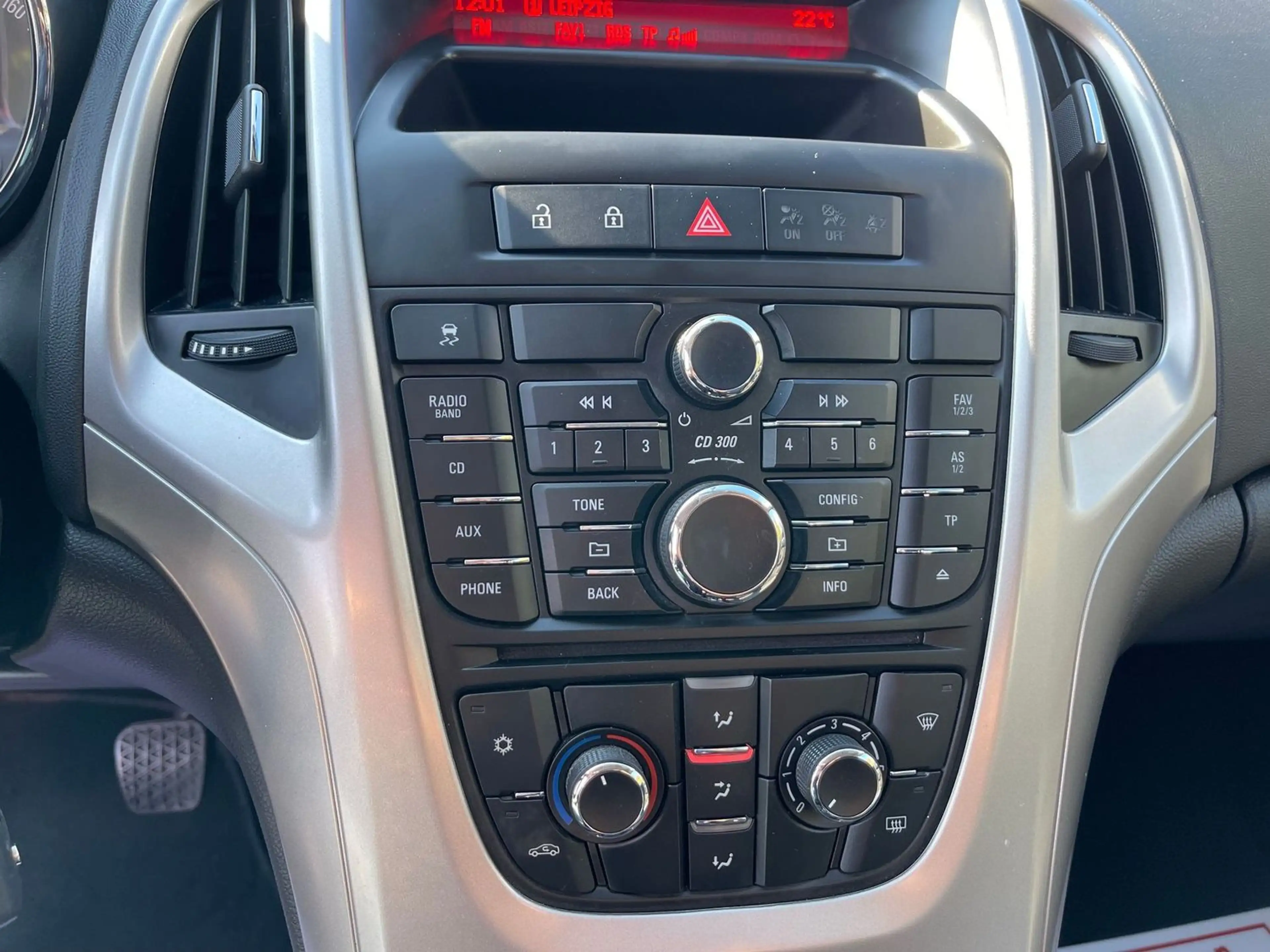 Opel Astra Active/Tempomat/PDC/Navi — photo 15