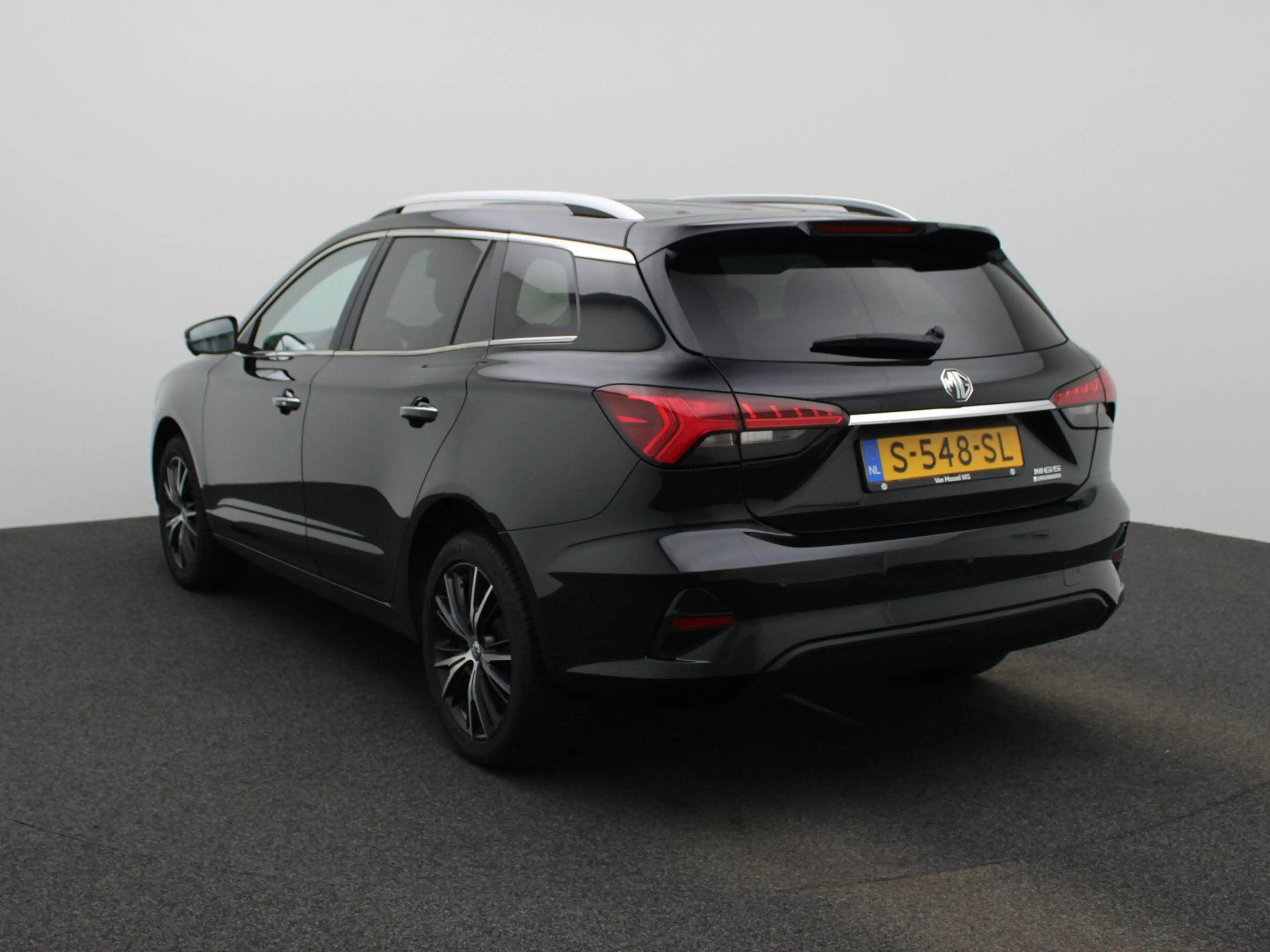 MG MG5 Electric Long Range Luxury 61 kWh MG 5 Long Range — photo 2