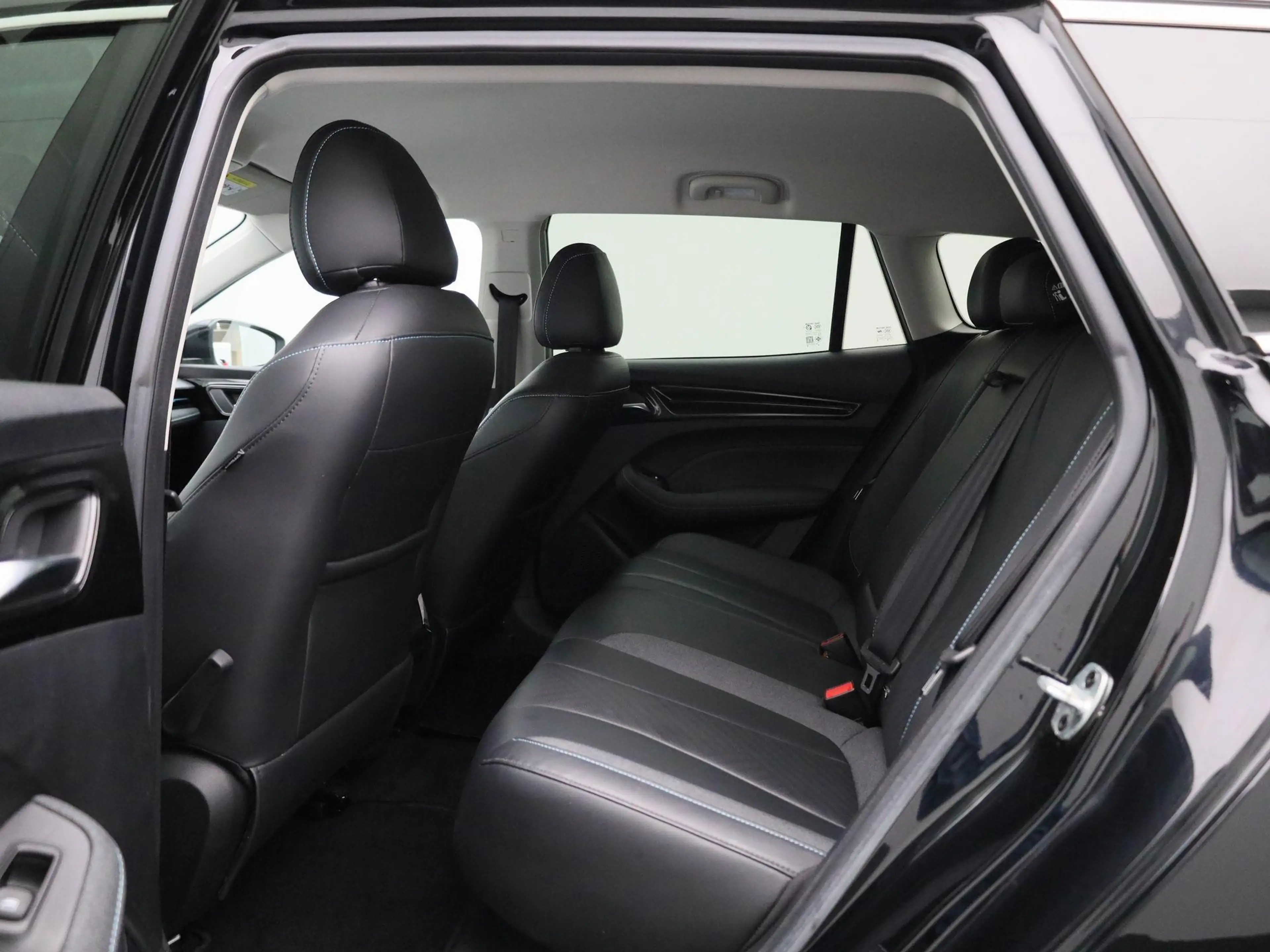 MG MG5 Electric Long Range Luxury 61 kWh MG 5 Long Range — photo 10