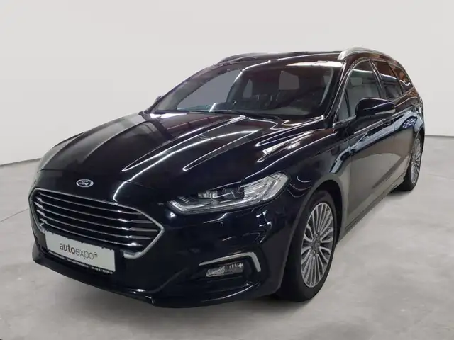Ford Mondeo view 2