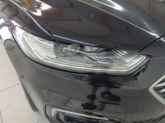 Ford Mondeo view 18
