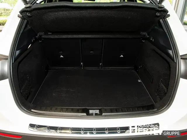 Mercedes-Benz Gla view 15