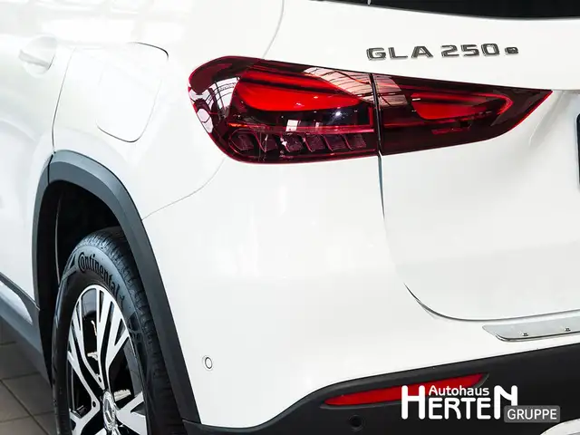 Mercedes-Benz Gla view 14