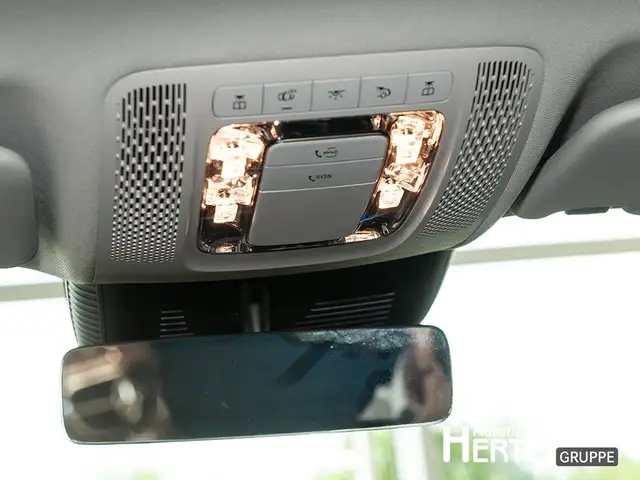 Mercedes-Benz Gla view 11