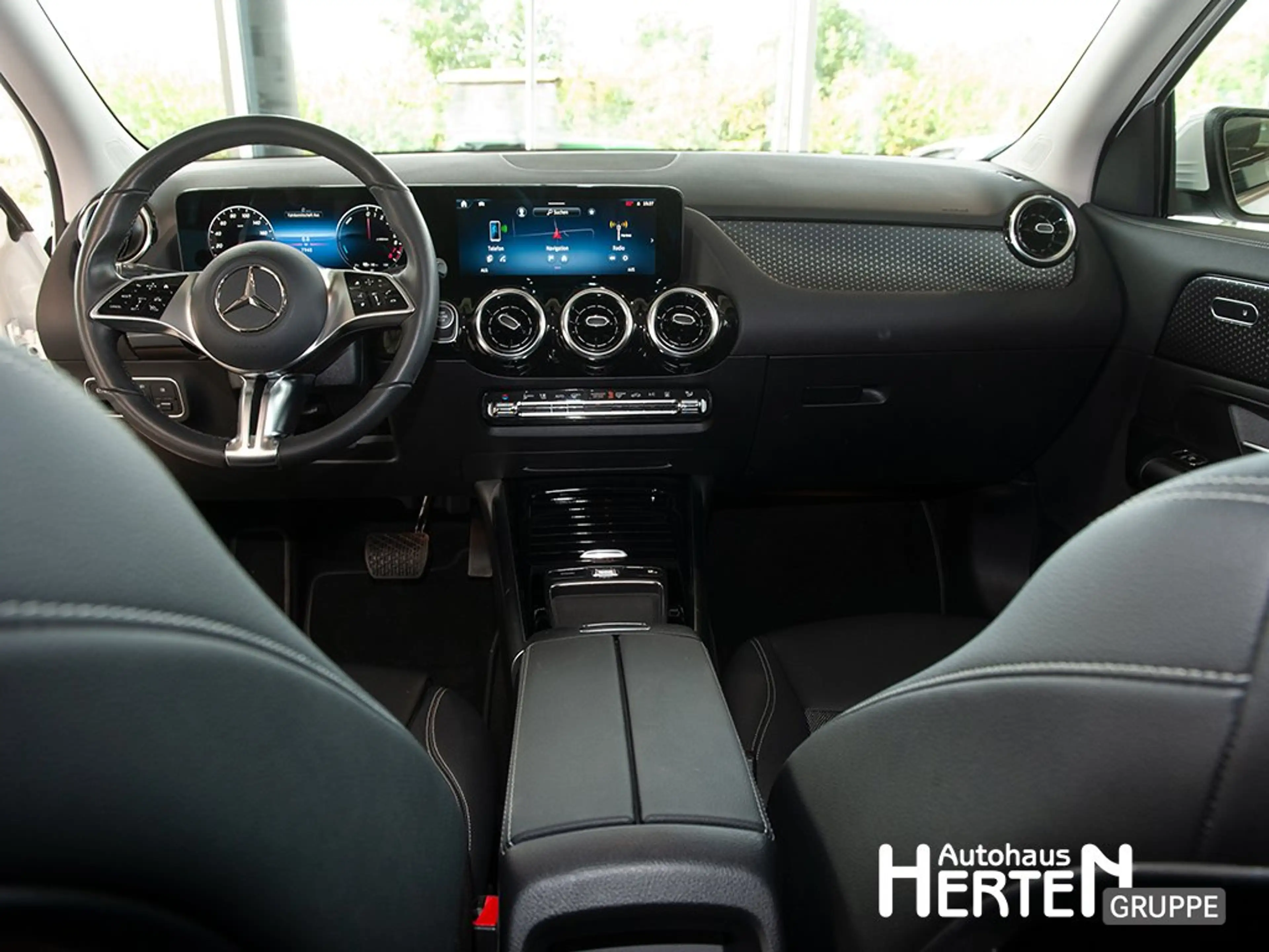 Mercedes-Benz GLA 250 e+PROGRESSIVE ADVANCED+360°+AC-11KW+LED+ — photo 10