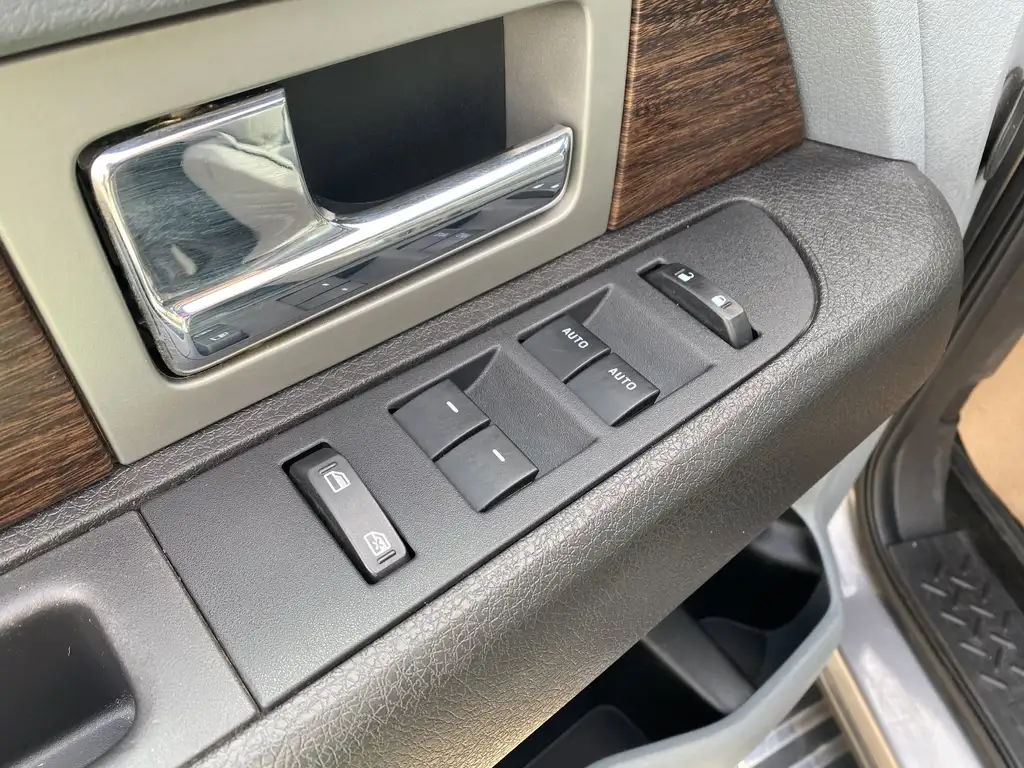 2013 Ford F-150 Lariat SuperCrew 145 | 4X4 | Parking Senors | Rear — photo 6