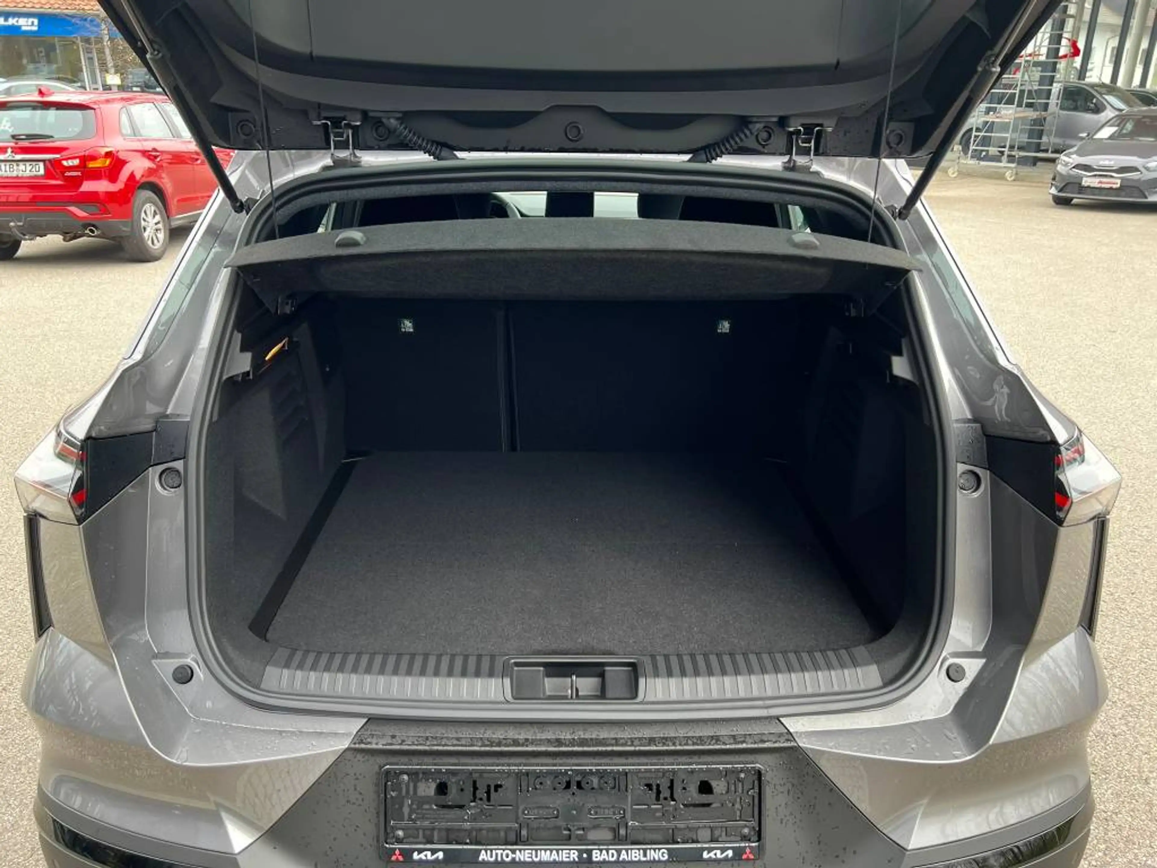 Mitsubishi Grandis Diamant Plus 1.3 T-Benziner 6-Gang — photo 5