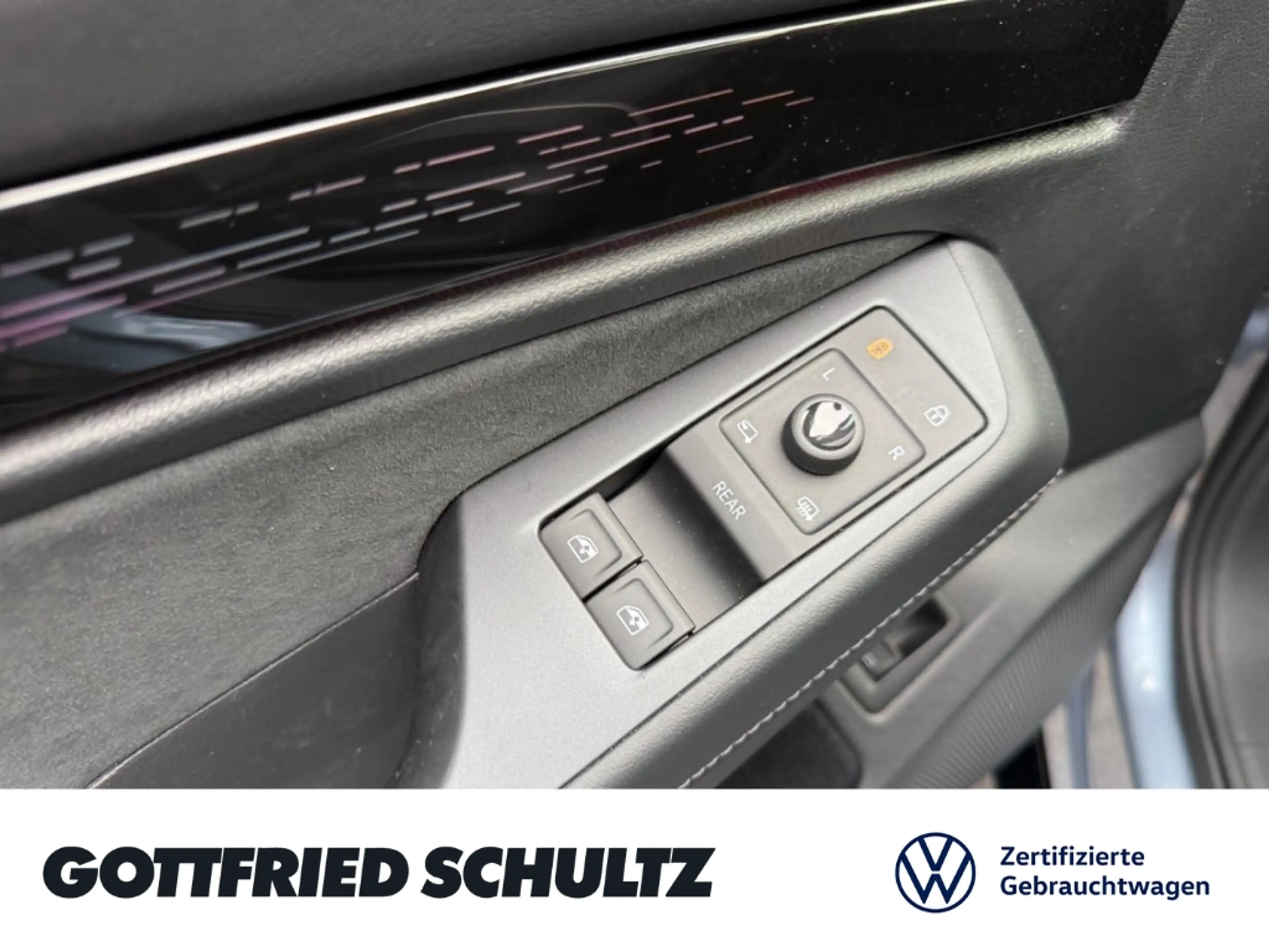 Volkswagen ID.7 MATRIX-LED HUD SHZ V H AHK APP-CON. Pro S 210 kW N — photo 13