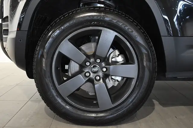 Land Rover Defender 110 D200 AWD S Ansicht 5