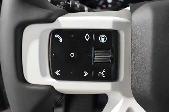 Land Rover Defender 110 D200 AWD S Ansicht 17