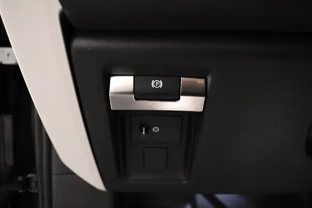 Land Rover Defender 110 D200 AWD S Ansicht 12