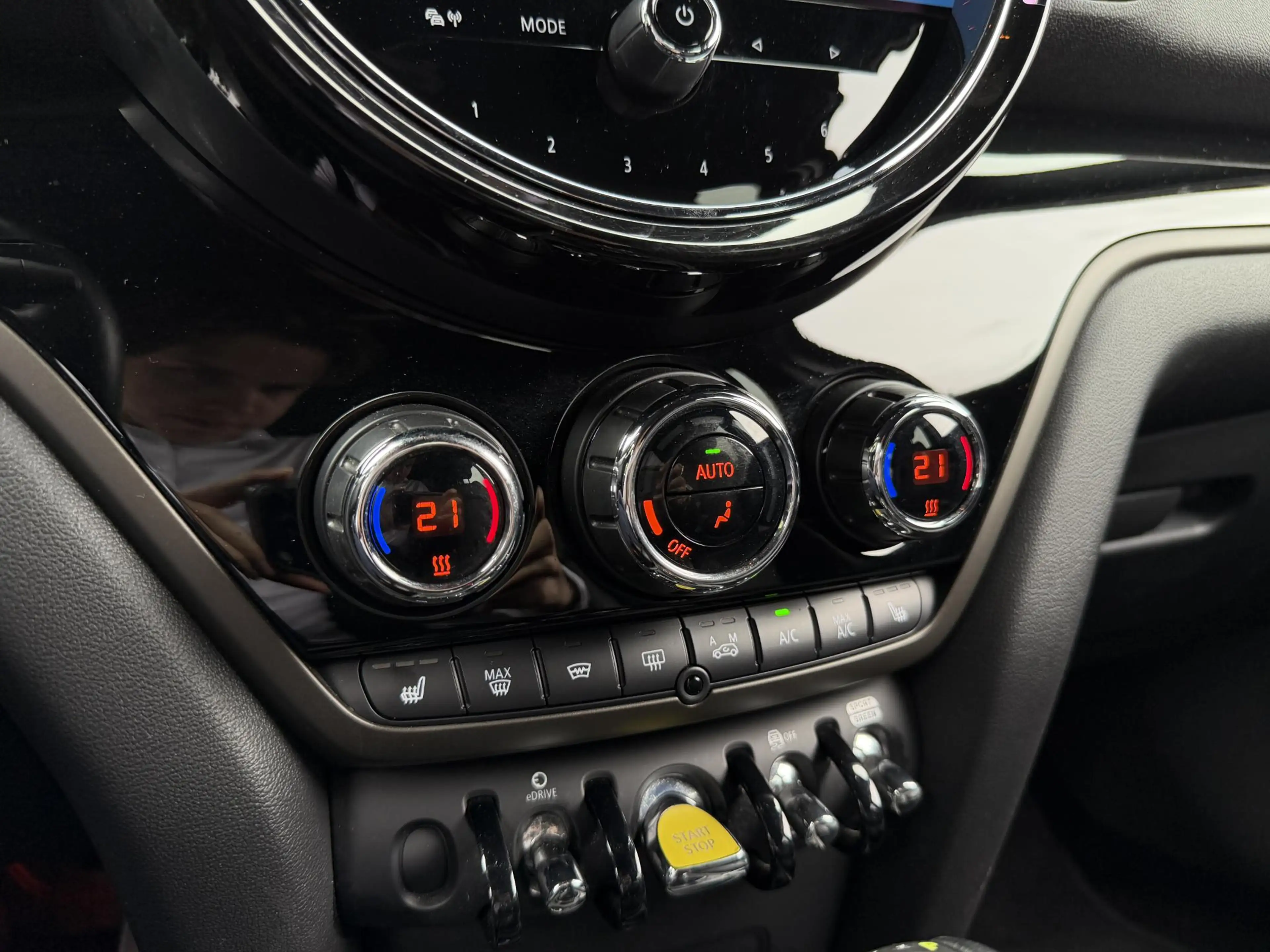MINI Cooper SE Countryman 1.5 ALL4 Chili Automaat 220PK | SOH 93,4% | Leder — photo 14