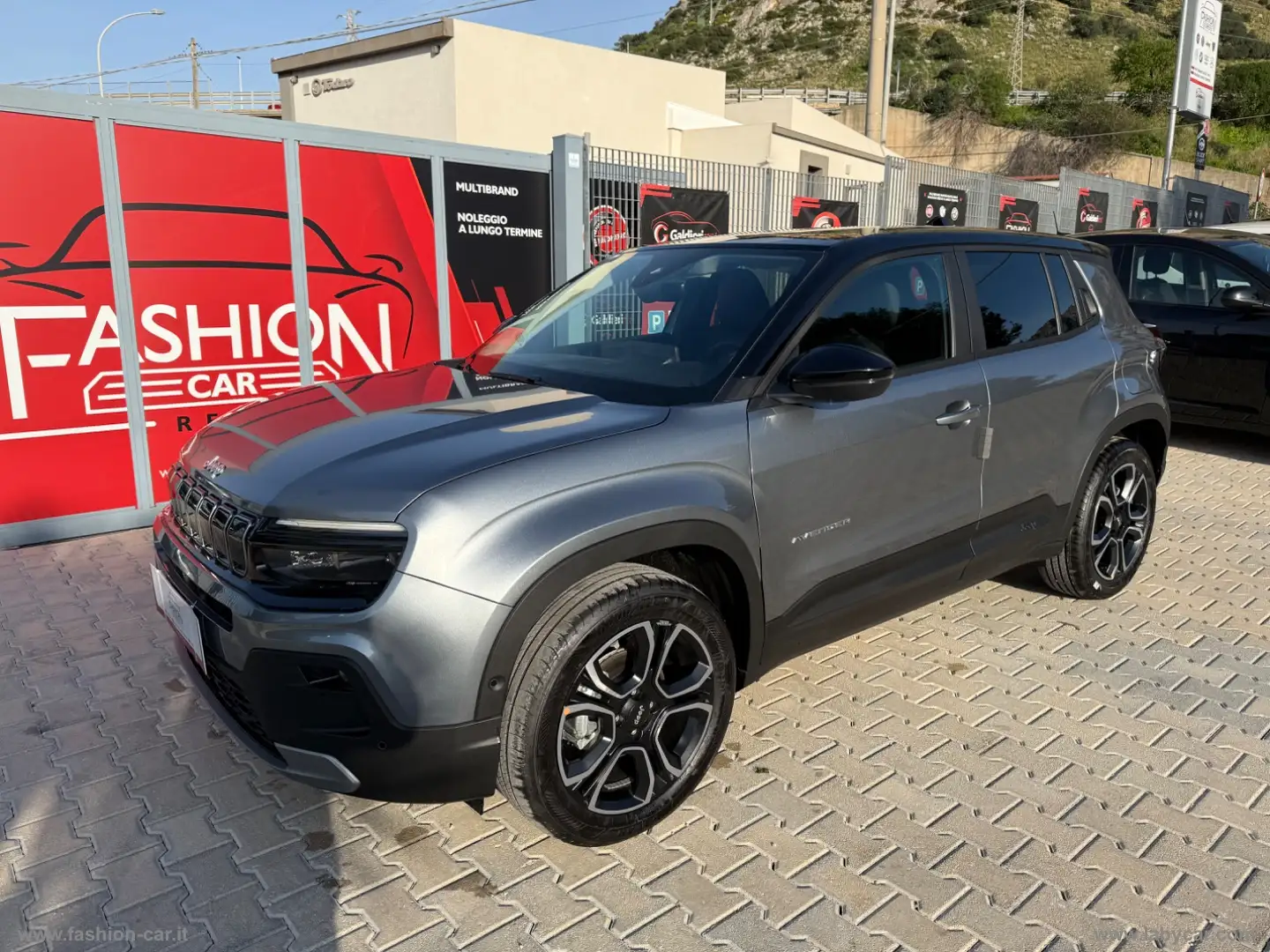 Jeep Avenger 1.2 Turbo Summit Grigio - 1