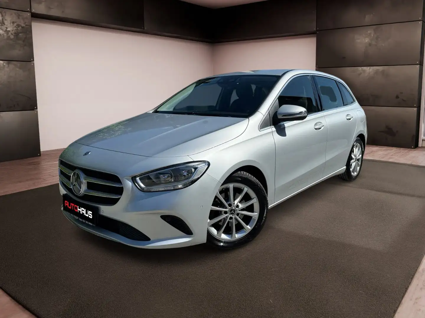 Mercedes-Benz B 180 B -Klasse B 180*SHZ*NAVi* Argent - 1