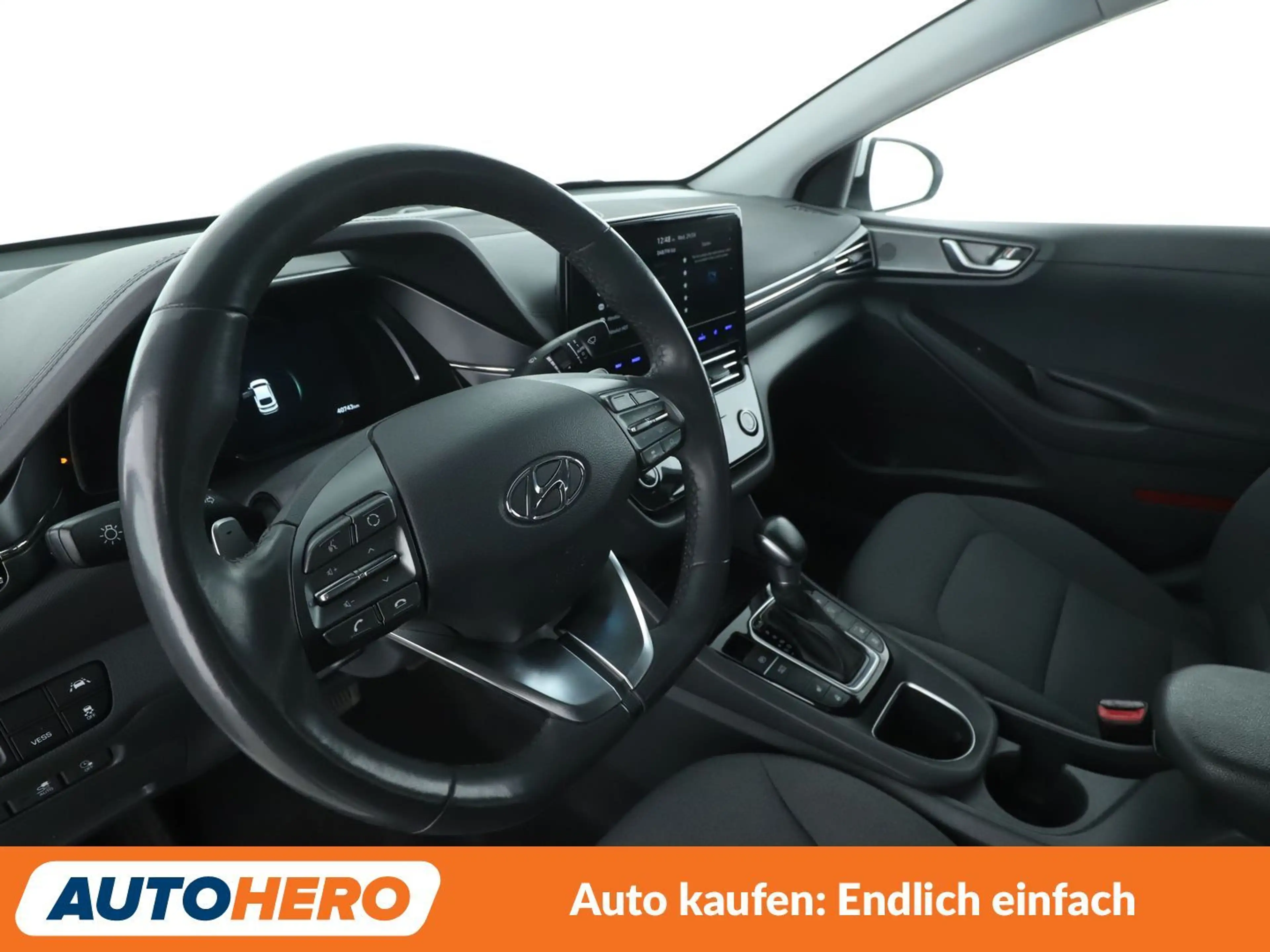 Hyundai IONIQ 1.6 Hybrid Style Aut.*NAVI*LED*CAM*PDC* — photo 11
