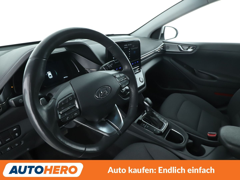 Hyundai IONIQ 1.6 Hybrid Style Aut.*NAVI*LED*CAM*PDC* — photo 11