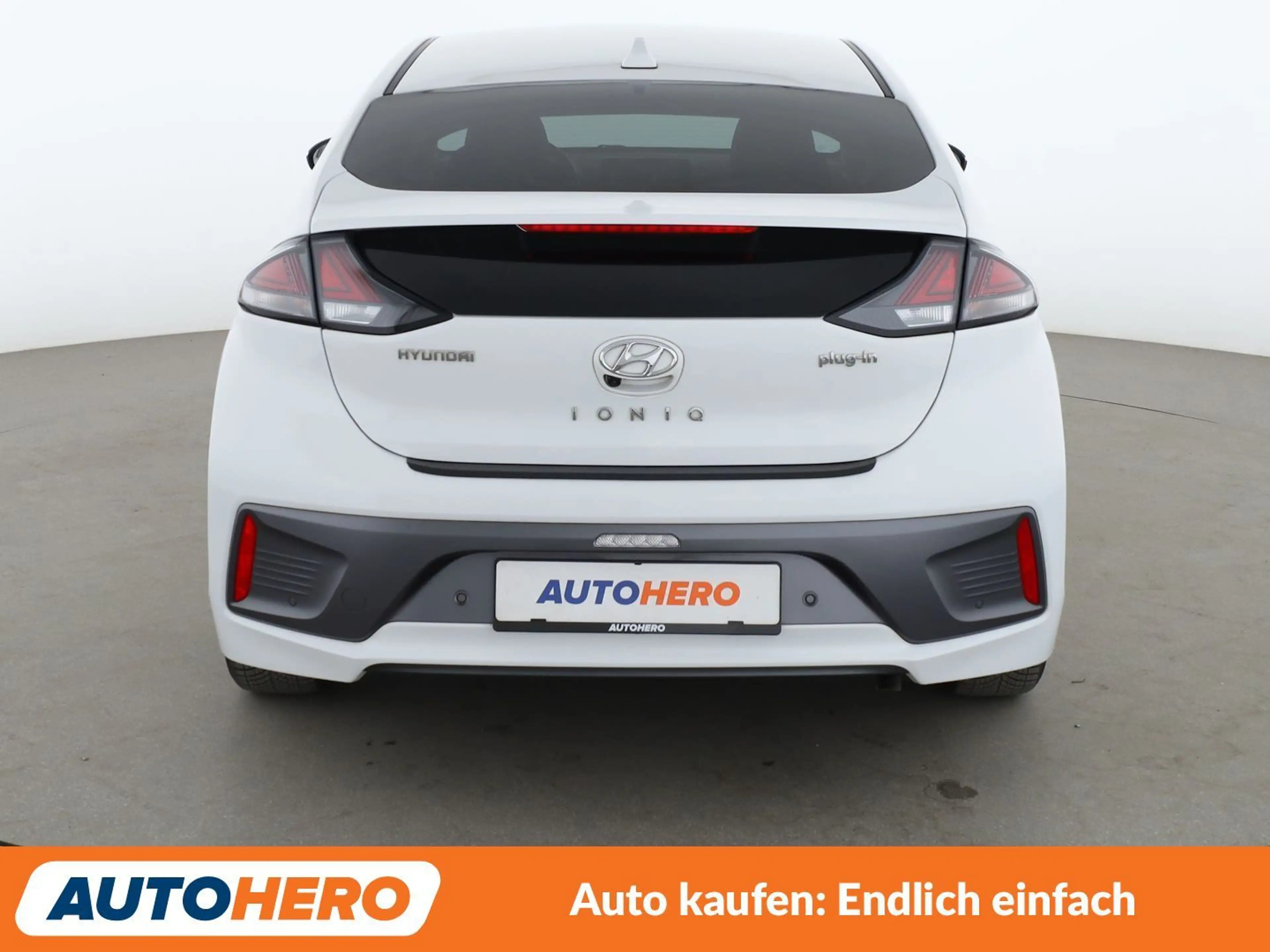 Hyundai IONIQ 1.6 Hybrid Style Aut.*NAVI*LED*CAM*PDC* — photo 5