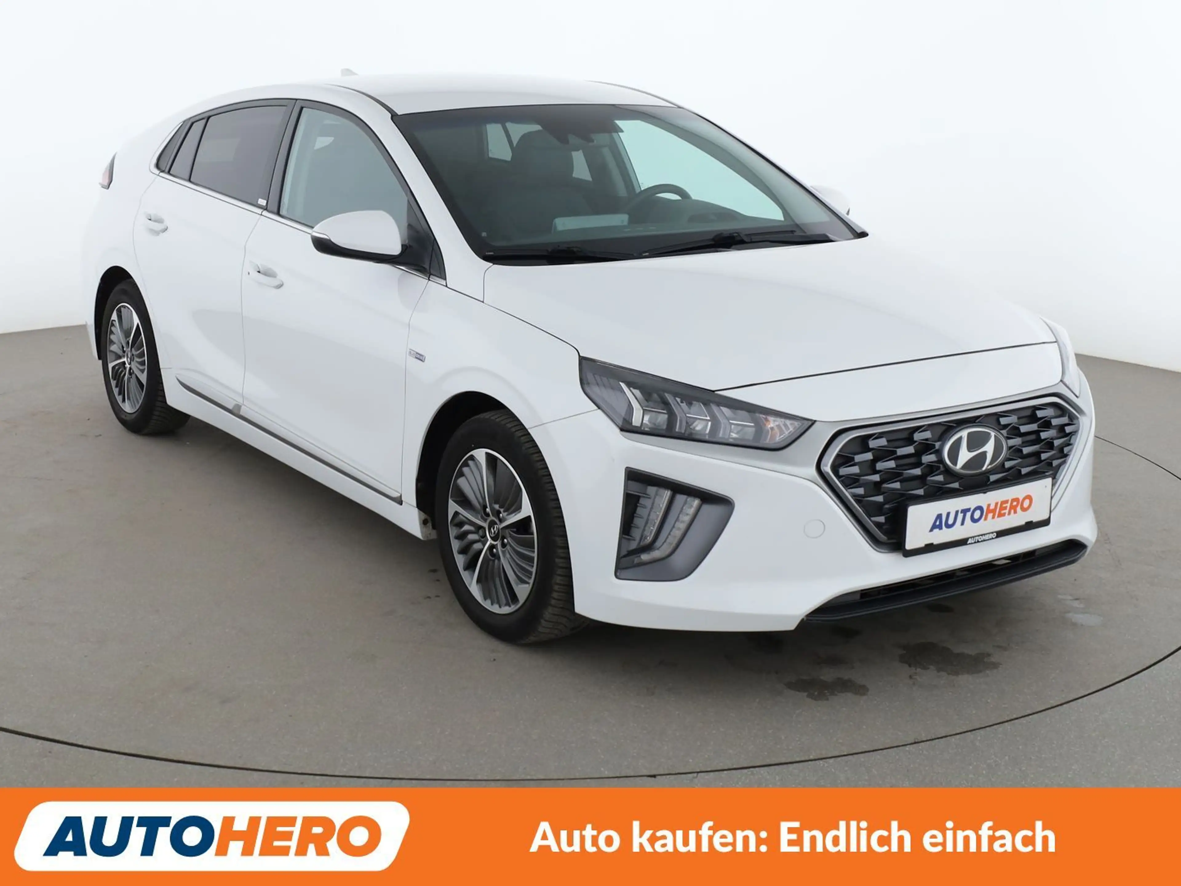 Hyundai IONIQ 1.6 Hybrid Style Aut.*NAVI*LED*CAM*PDC* — photo 8