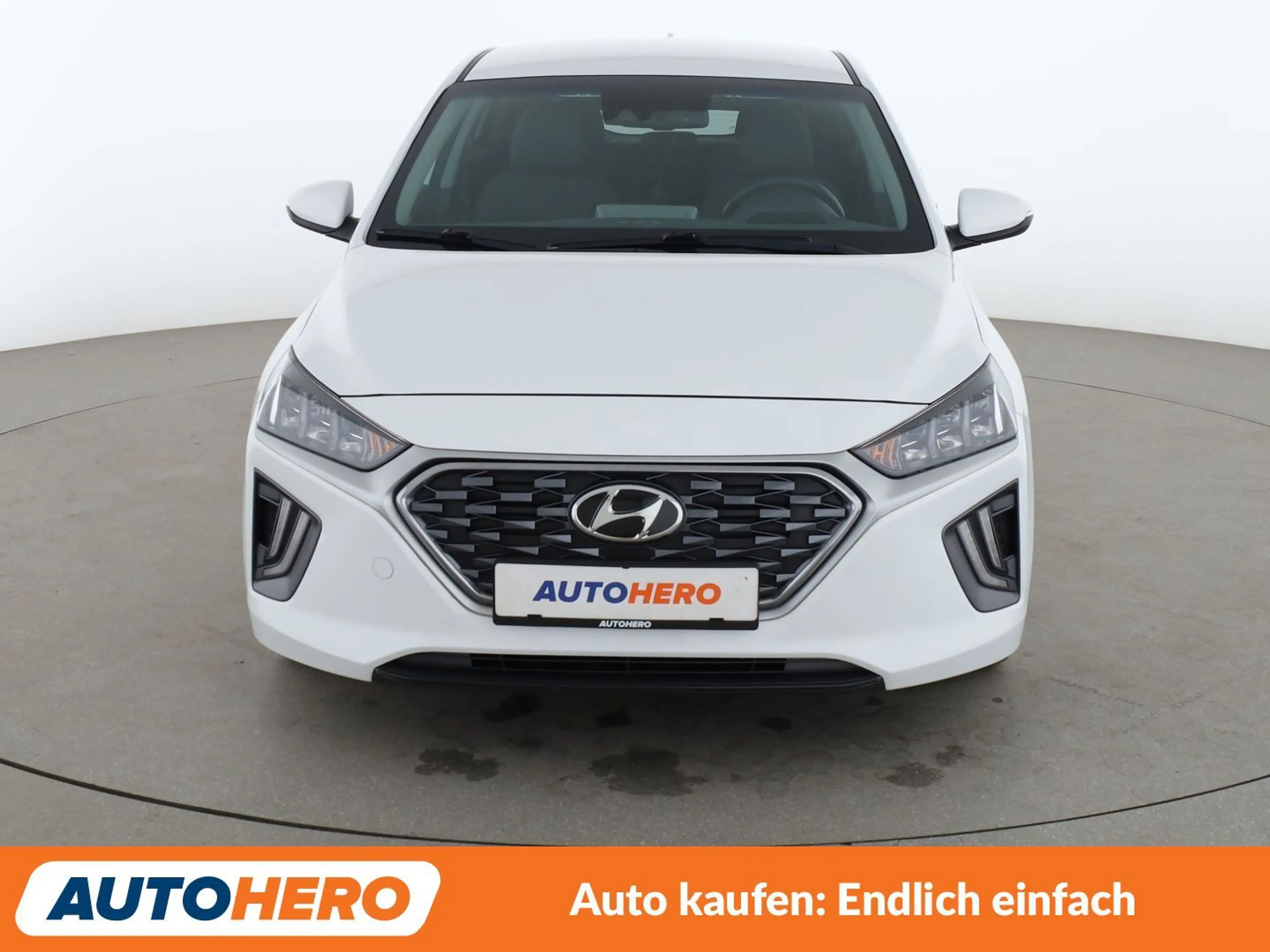 Hyundai IONIQ 1.6 Hybrid Style Aut.*NAVI*LED*CAM*PDC* — photo 9