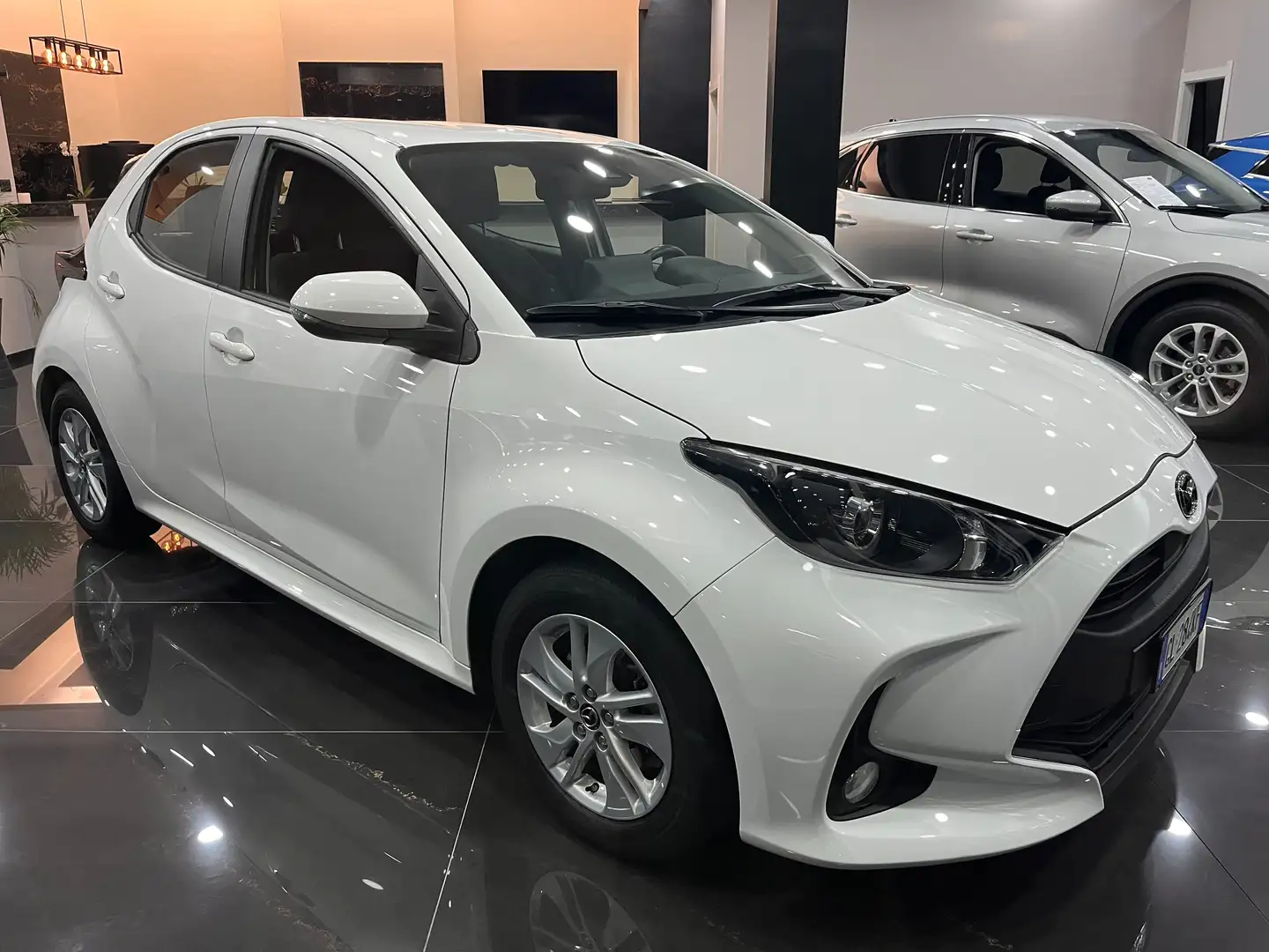 Mazda 2 2 IV 1.5 vvt full hybrid electric Select e-cvt Grigio - 1
