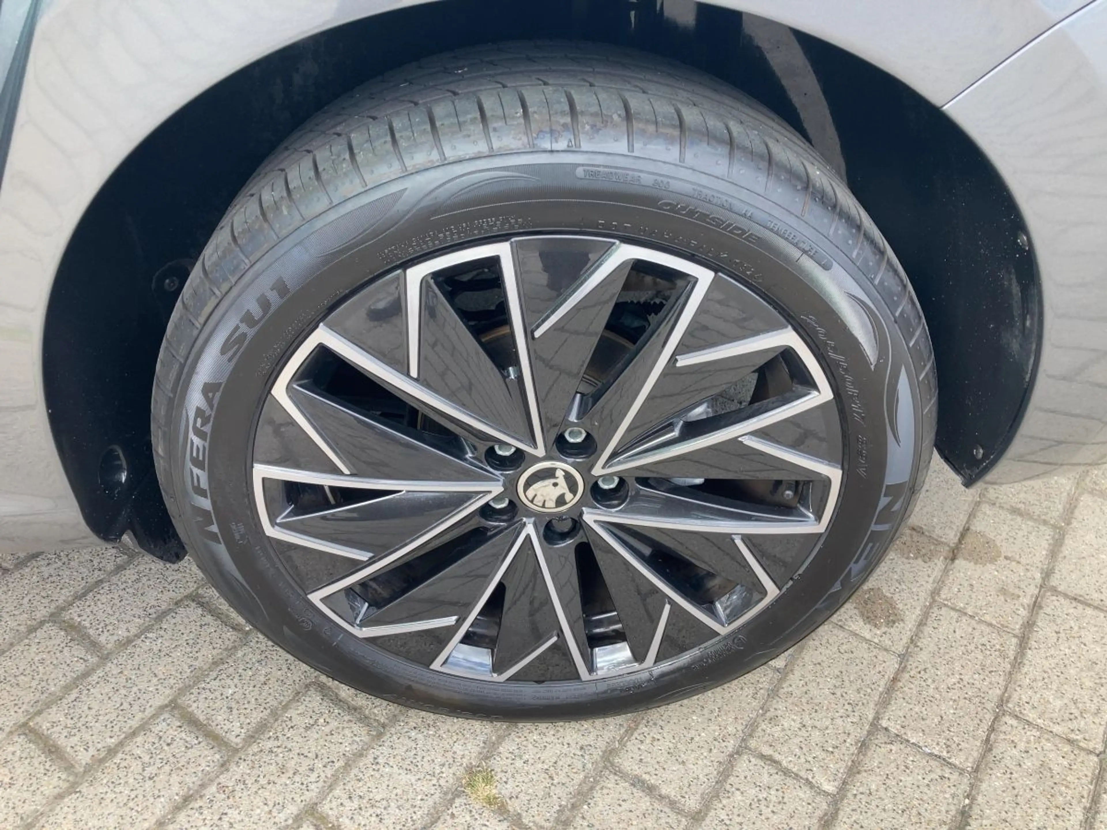 Skoda Scala 1.5 TSI Drive — photo 12