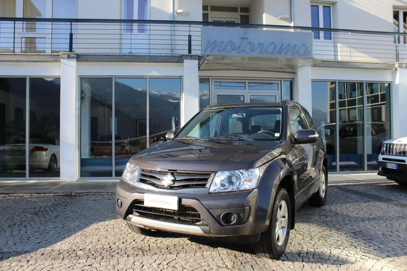 Suzuki Grand Vitara 1.9 DDiS 3 porte Evolution Gancio traino Grigio - 1