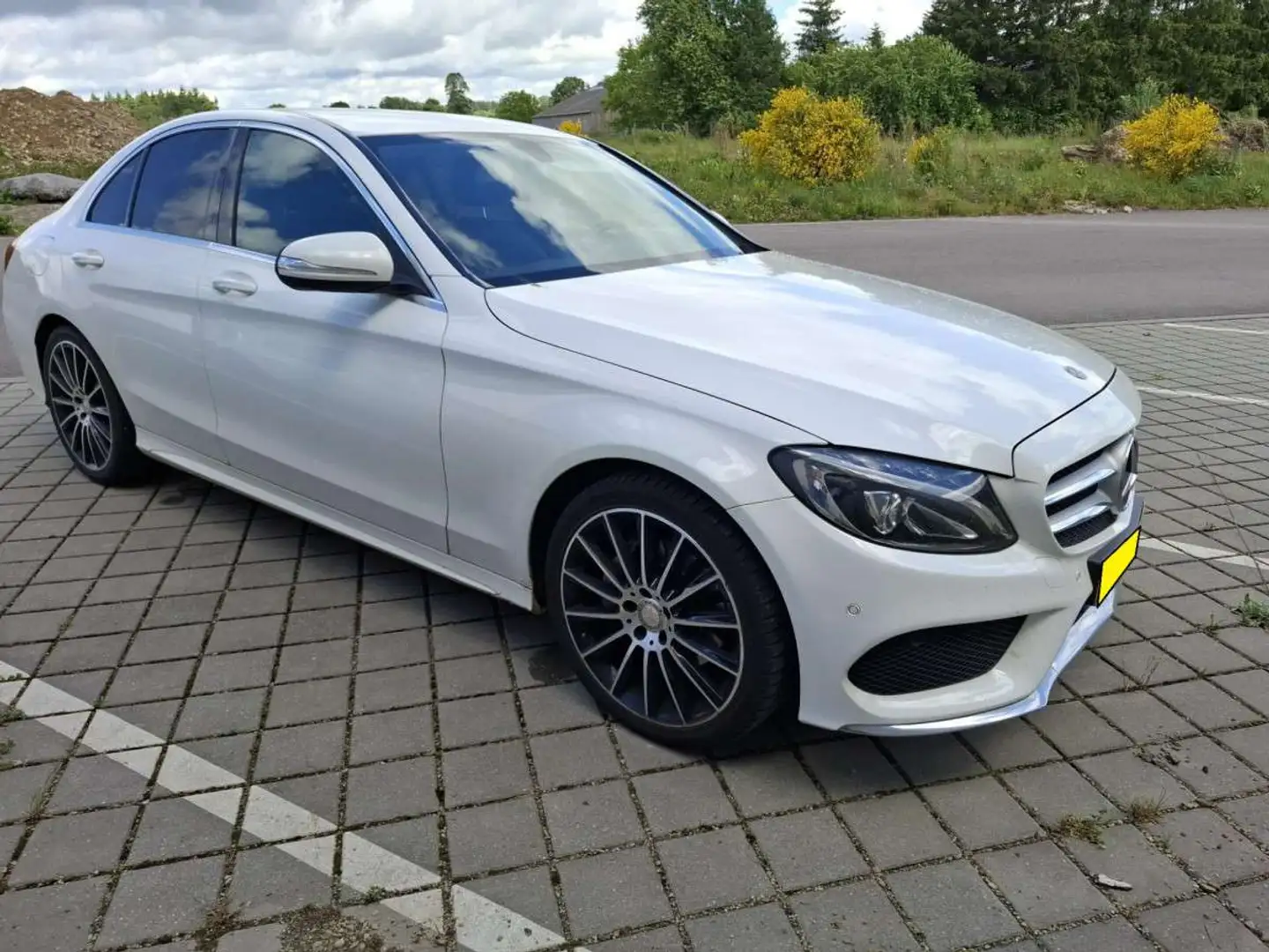 Mercedes-Benz C 200 AMG Line Blanc - 1