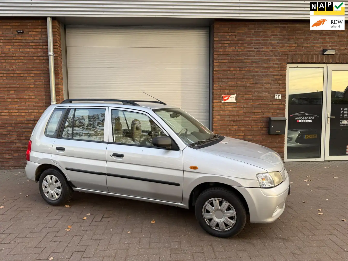 Mazda Demio 1.5 Exclusive|NIEUWE APK Grijs - 1