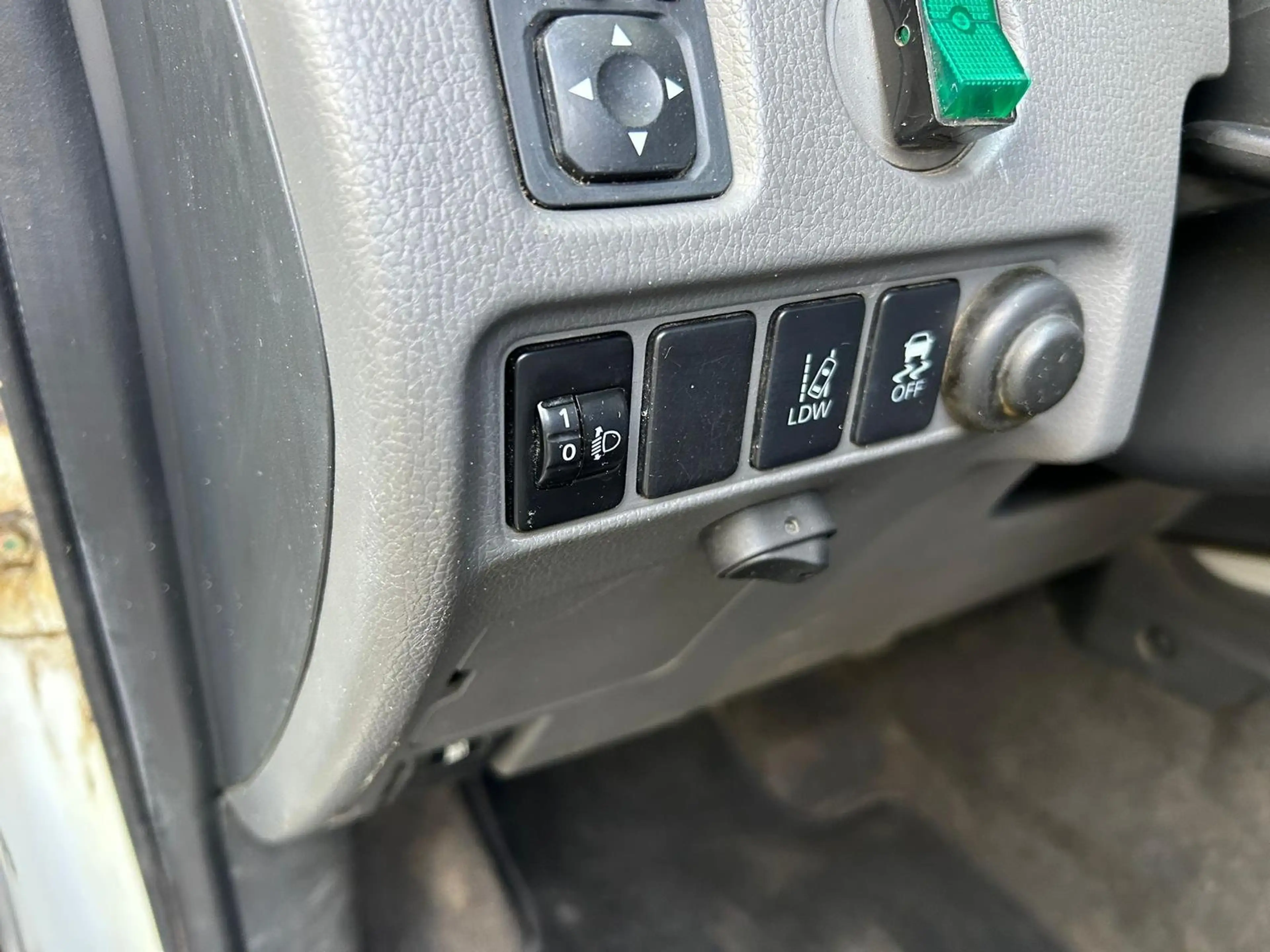 Mitsubishi L200 2.4 DI-D 4WD Blackline (EU6) — photo 15