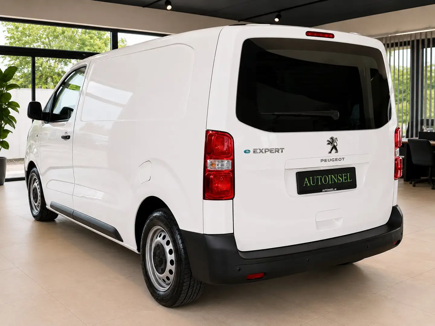 Peugeot Expert 50 kWh e-Expert L2 Navi AUT. PDC Weiß - 2