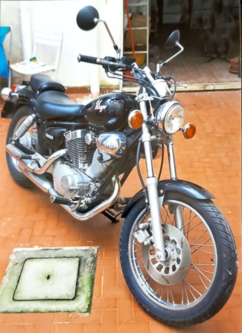 Yamaha XV 250 Zwart - 1