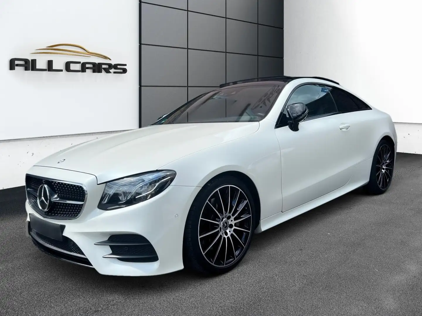 Mercedes-Benz E 300 E E 300Coupe AMG Line*Pano*Kam*Burmester*AbsTemp Fehér - 2