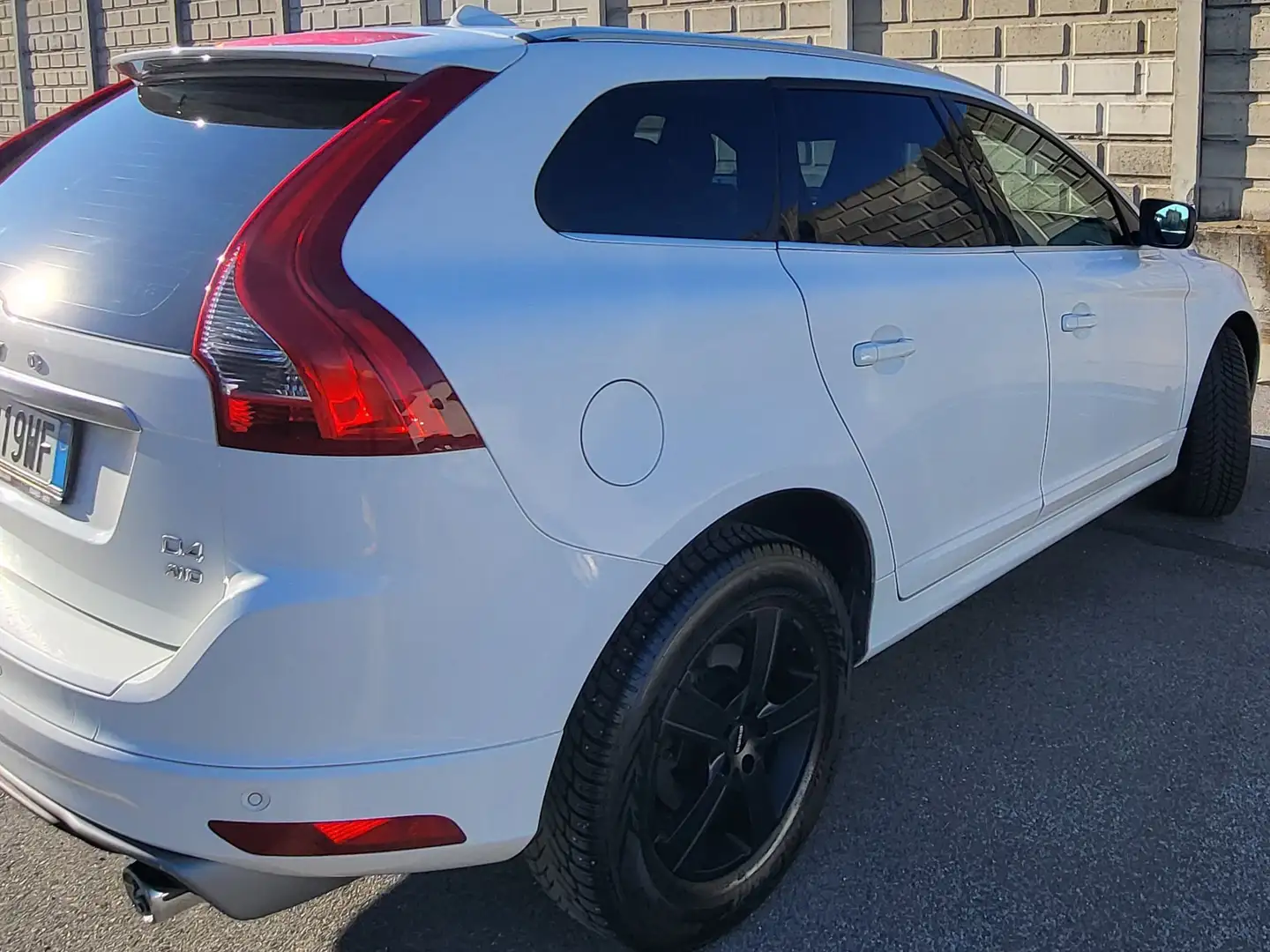 Volvo XC60 XC60 2.0 d4 (d3) R-design geartronic Bianco - 2