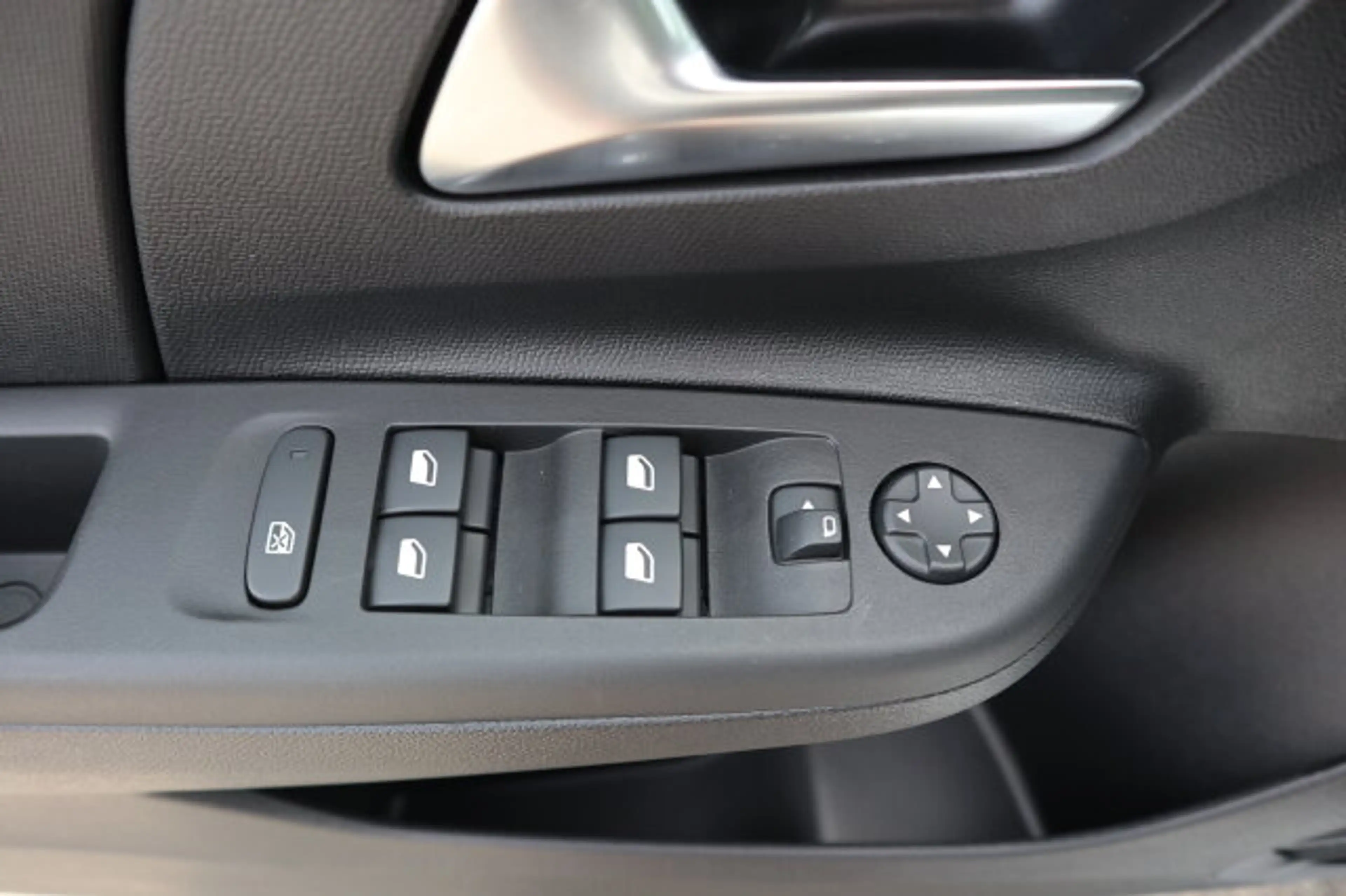 Opel Corsa Edition/Winter/Komfort Pak  Klima/LED/Audiosystem Multimedia/Sitzhzg./MF-Lenkrad/BC/Tempomat/eFH./NSW — photo 5