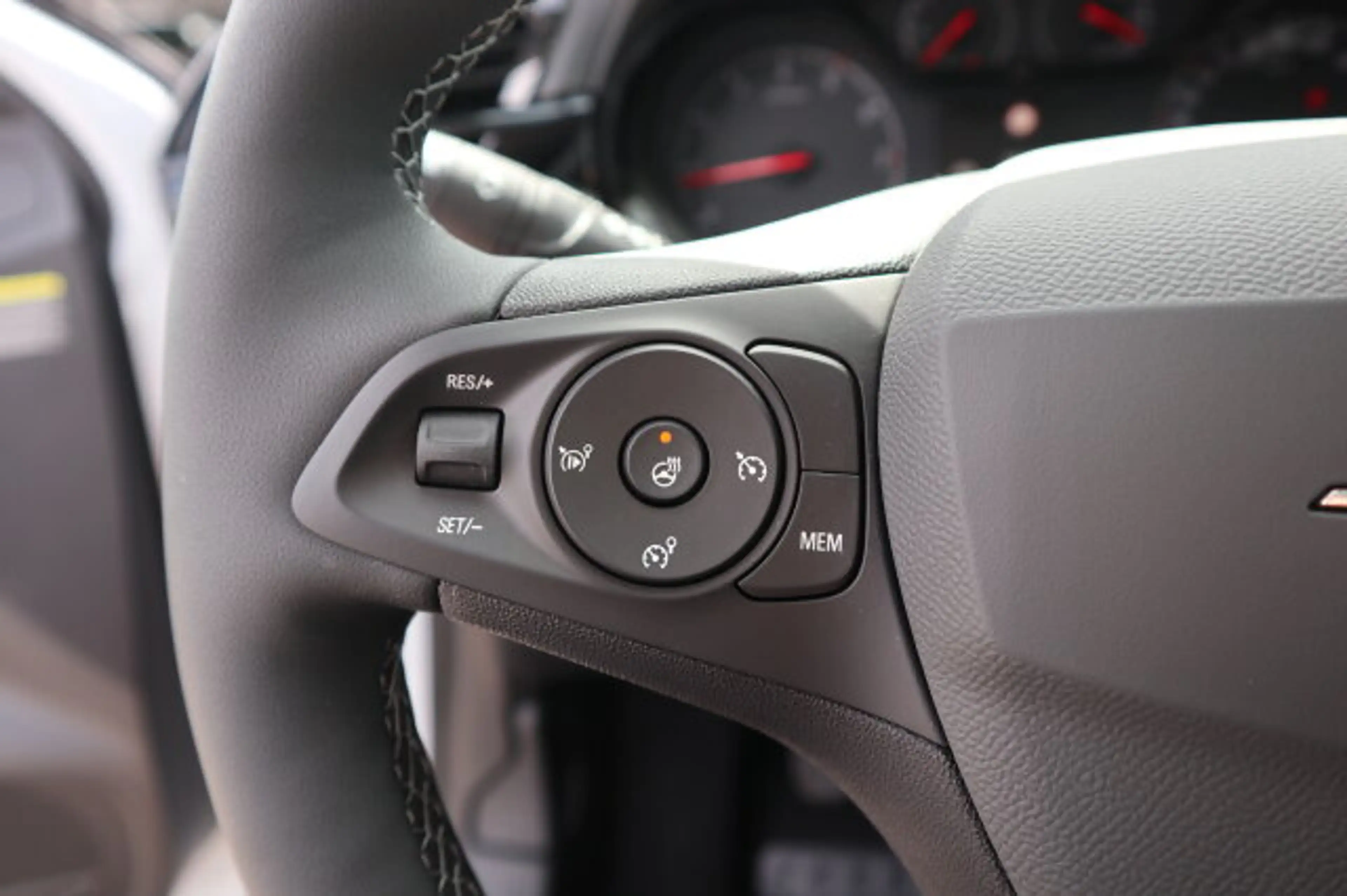 Opel Corsa Edition/Winter/Komfort Pak  Klima/LED/Audiosystem Multimedia/Sitzhzg./MF-Lenkrad/BC/Tempomat/eFH./NSW — photo 8