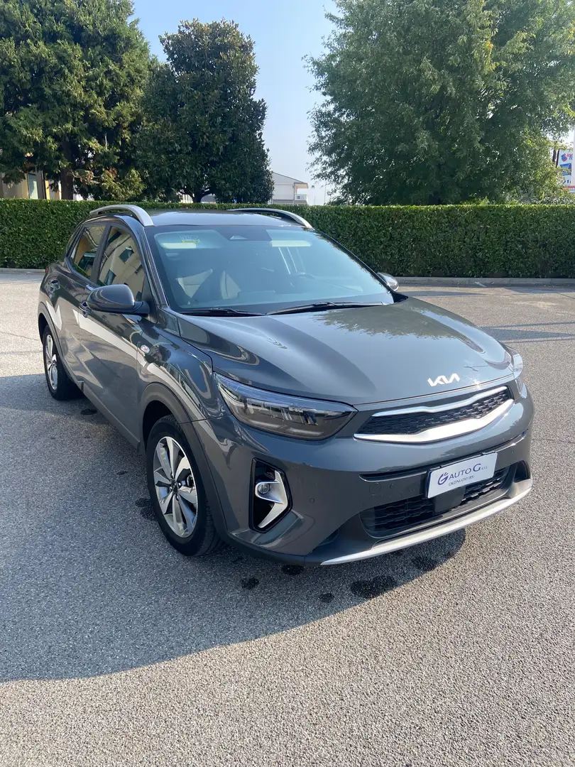 Kia Stonic Stonic 1.2 dpi Style s/Design Pack gpl 82cv Grigio - 2