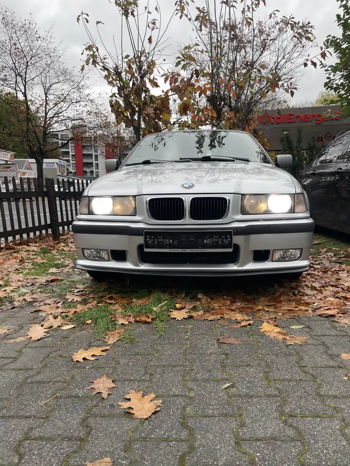 BMW 316i Sport Edition, foto 1