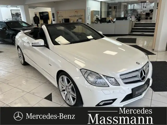 Mercedes-Benz E 250 E 250 Cabriolet AMG Line