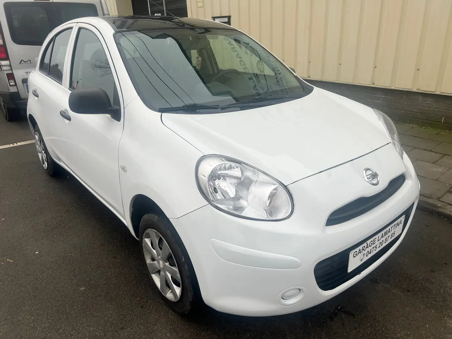 Nissan Micra 1.2i serie special Blanc - 2