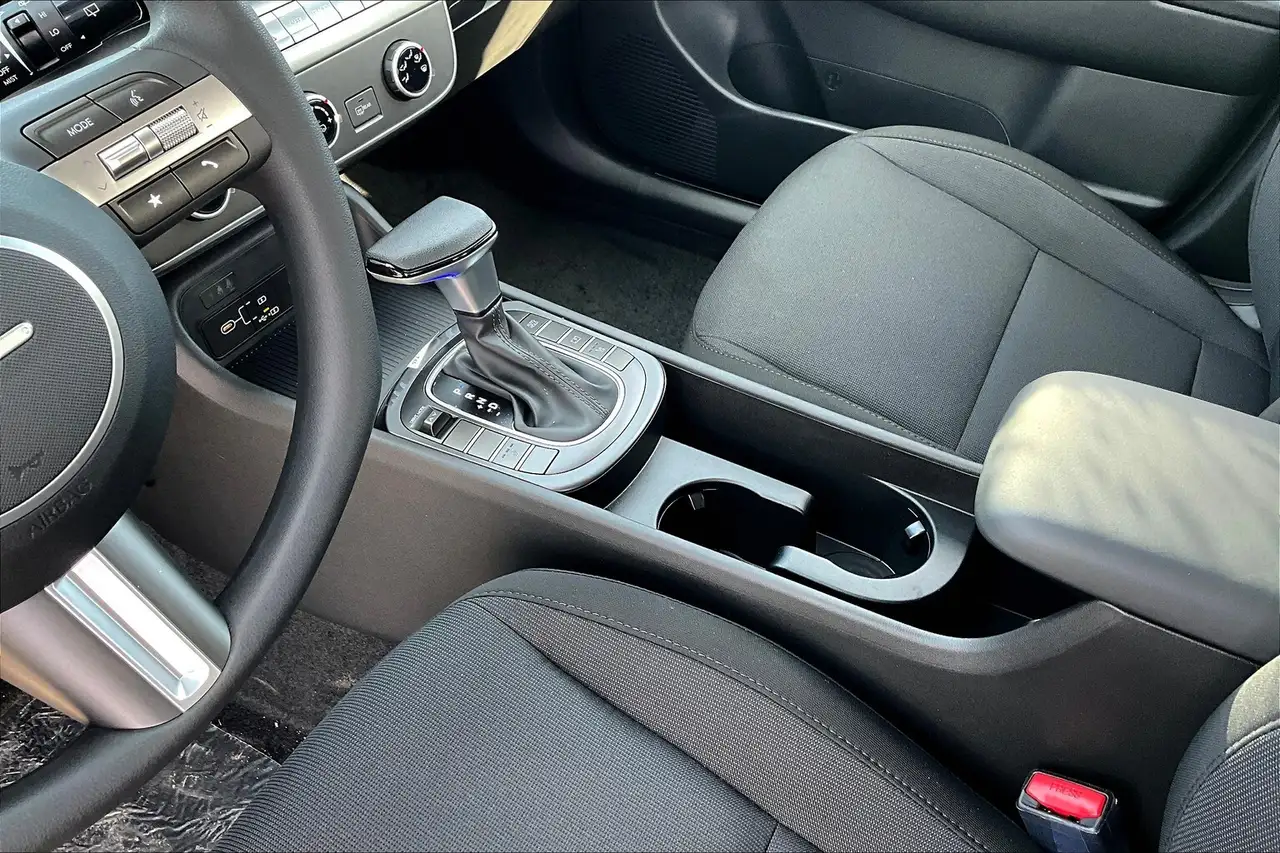 Hyundai KONA снимка Hyundai KONA