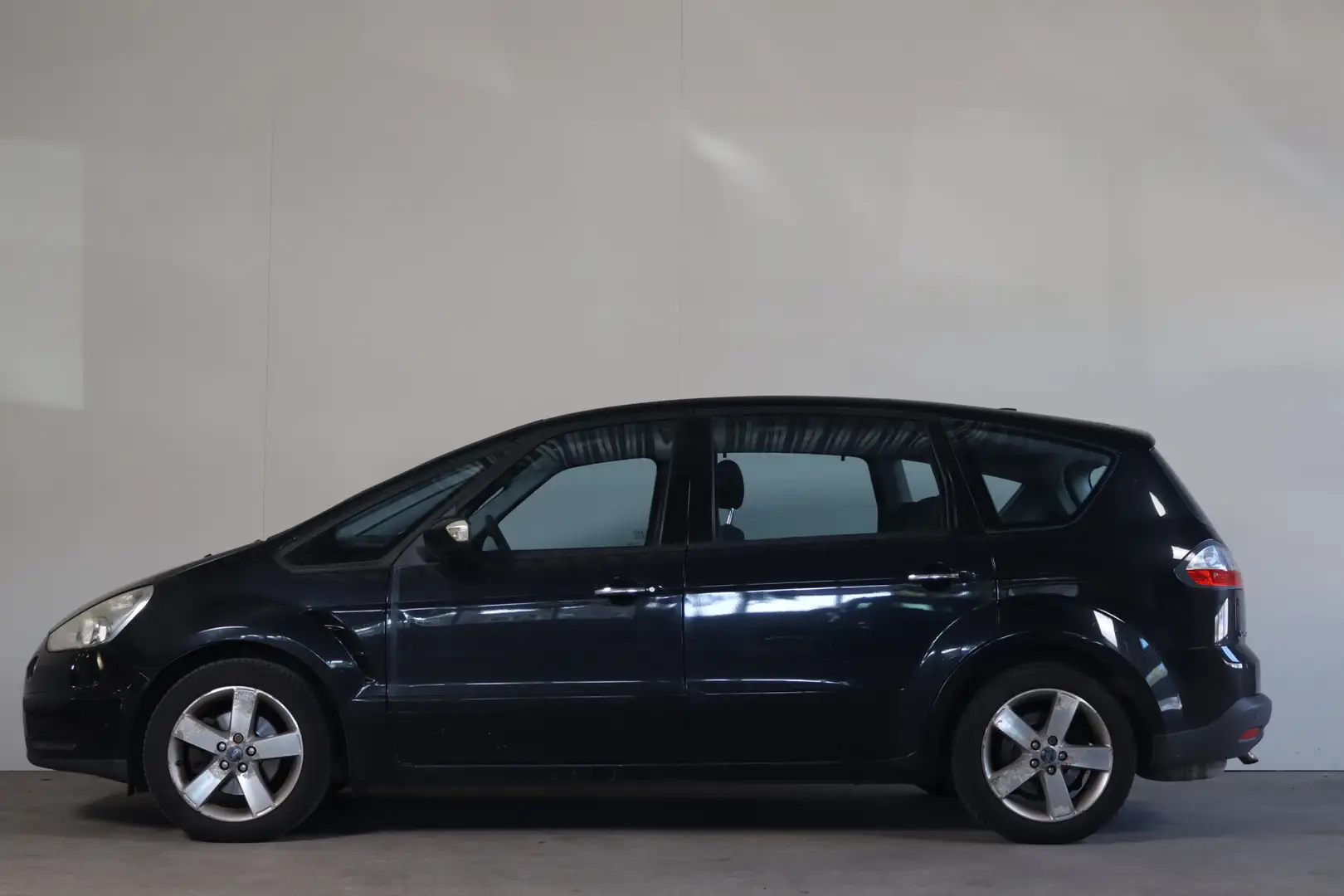 Ford S-Max 2.0-16V 7-Persoon's NL-Auto!! Navigatie I Climate Schwarz - 2
