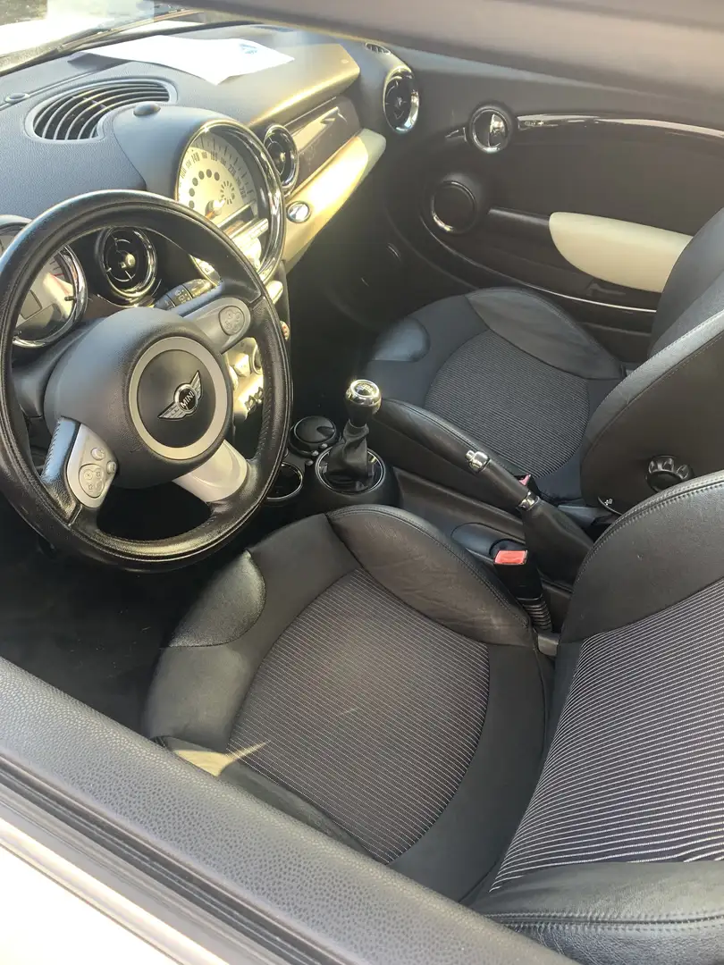 MINI Cooper D 50 Mayfair - 2