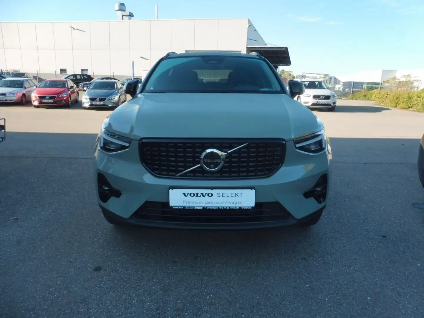 Volvo XC40 B4 Plus Dark 2WD Grün - 2