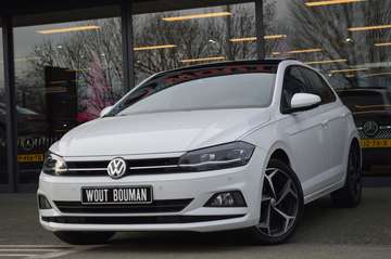 1.0 TSI R-Line 115 pk Led Panorama Virtual Acc Cam