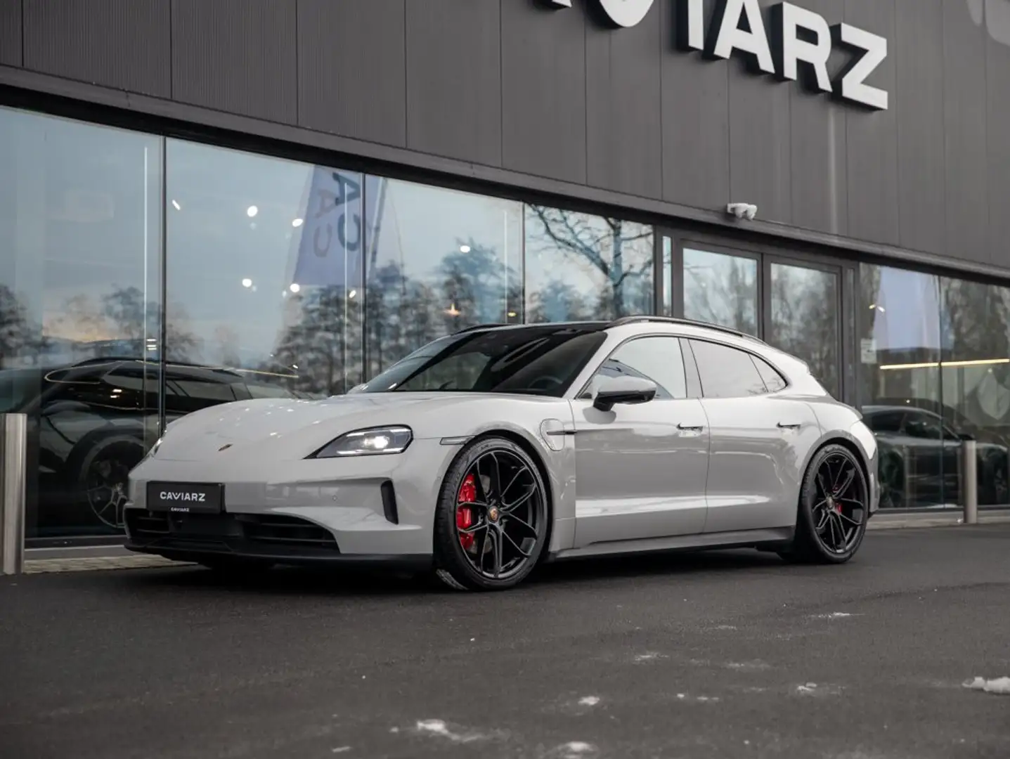 Porsche Taycan 4S ST 105KW/P.BAT+/MATR/ACC/DISPL/CHRO/BOSE/14W/.. Gris - 1