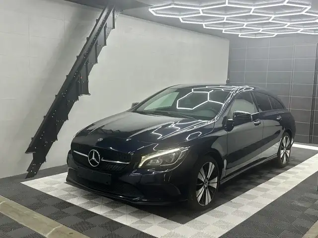 Mercedes-Benz CLA 220 CLA 220 d