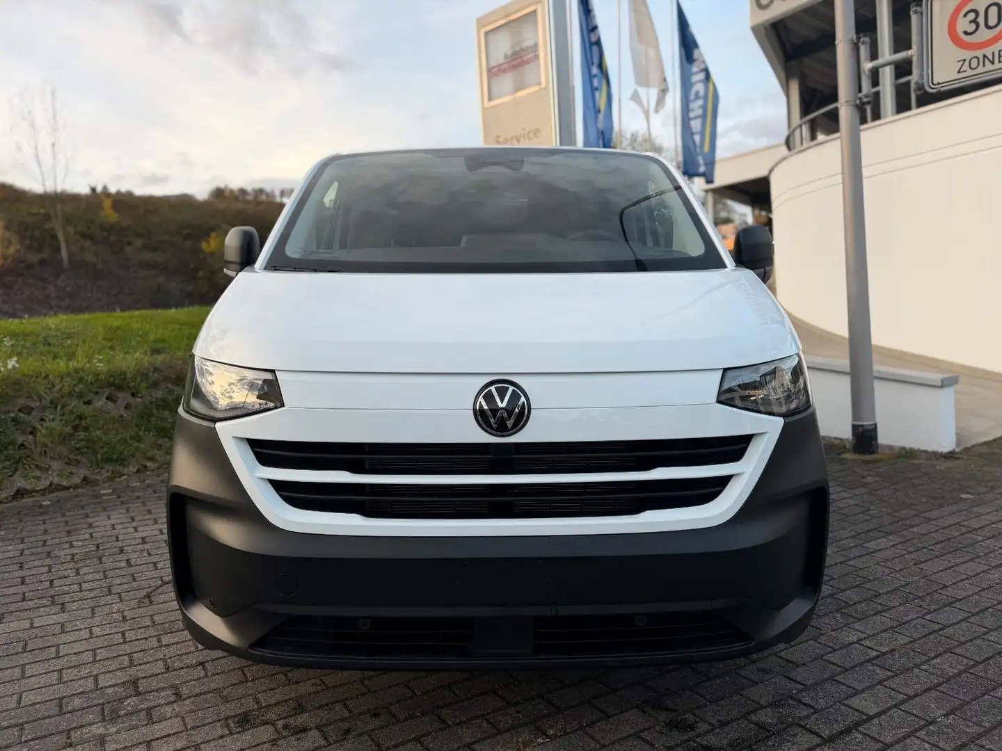 Volkswagen T7 Transporter *LED*AHK*TEMPO*KAMERA*FLÜGELTÜREN Weiß - 2